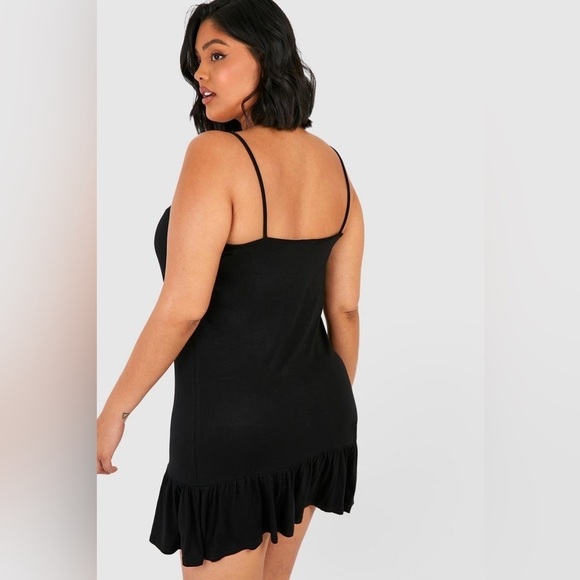 Boohoo night black ruffle hem mini dress - Picture 3 of 13
